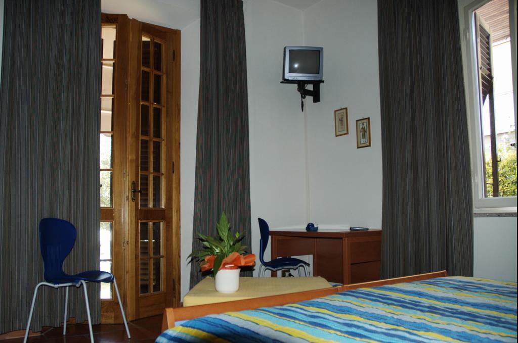 Double or Twin Room,272904853:JPEG