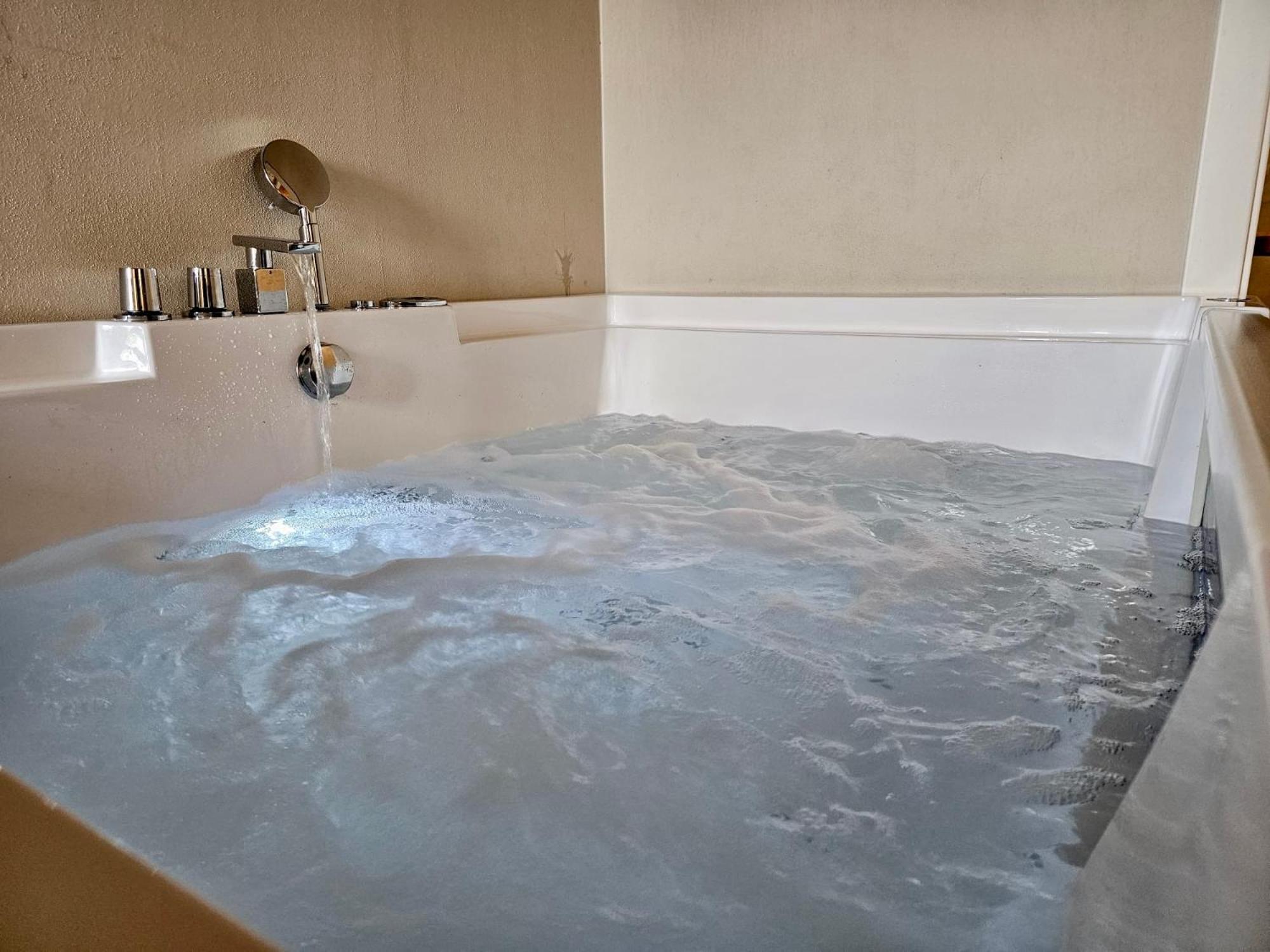 Deluxe Double Room with Bath