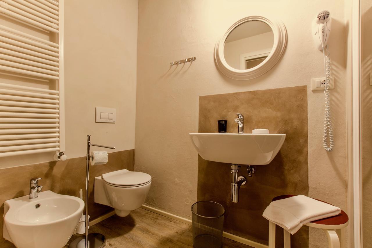 Triple Room,641461860:JPEG