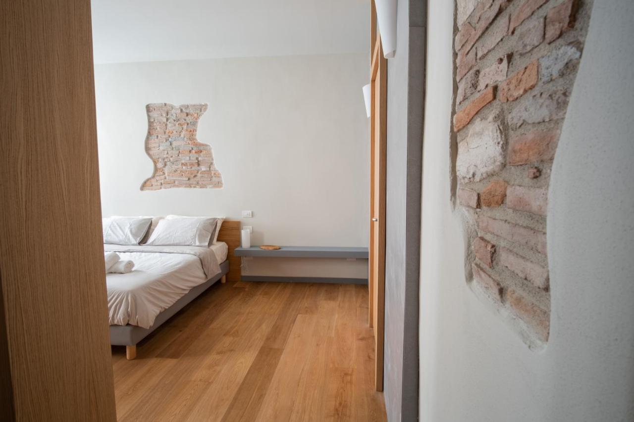 Large Double or Twin Room,984244804:JPEG