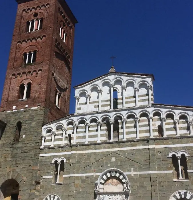 Dimora Dei Guelfi Luxury Rooms-1