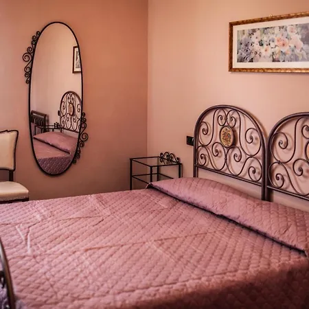 Liberty Guesthouse-2