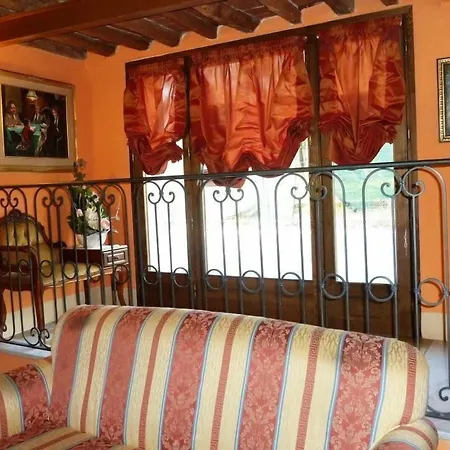 Antica Residenza Santa Chiara -City Center-2