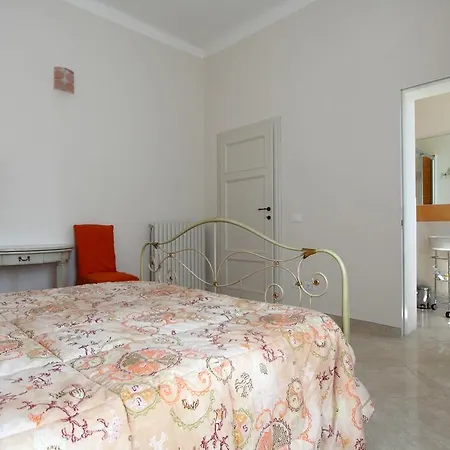 Lula B&B-2